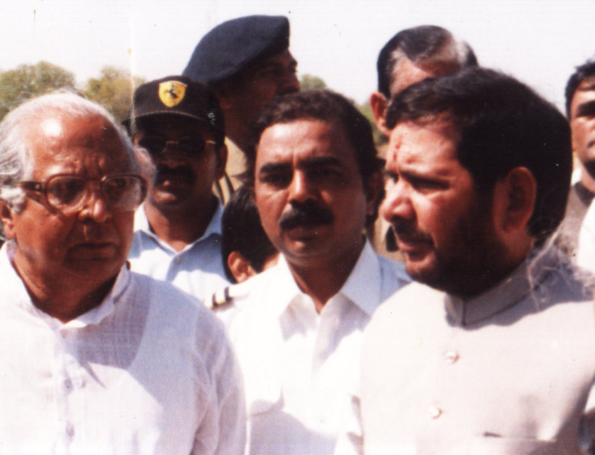 Former Civil Aviation Minister Shri Sharad Yadav with Capt A.D Manek 8th March 2001