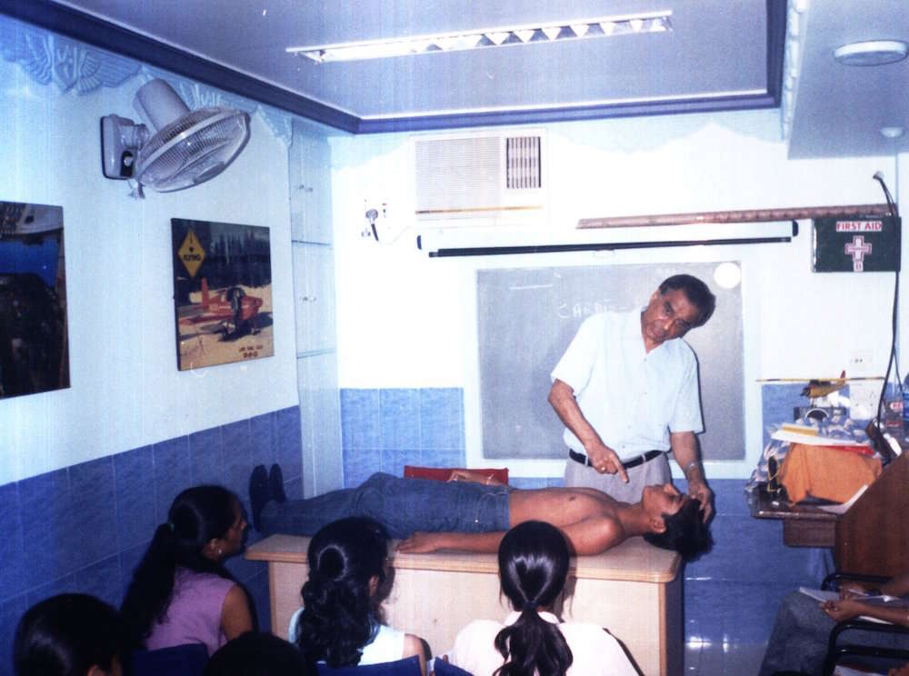 Dr. S.K.Puri - Aviation Medical Examiner - Demonstraing First Aid Lessons